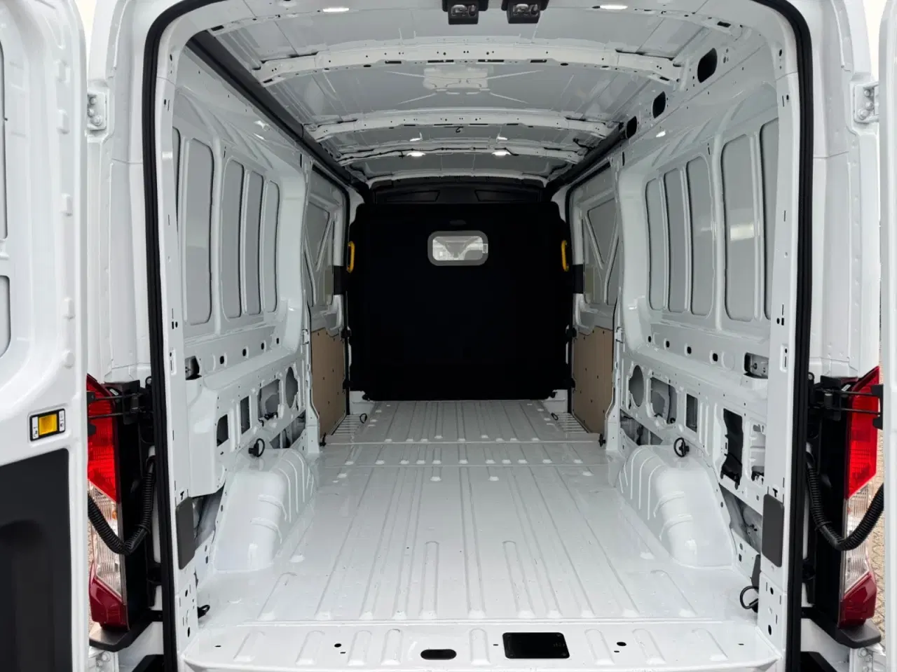 Billede 14 - Ford Transit 350 L3 Van 2,0 EcoBlue Trend aut. H2 RWD