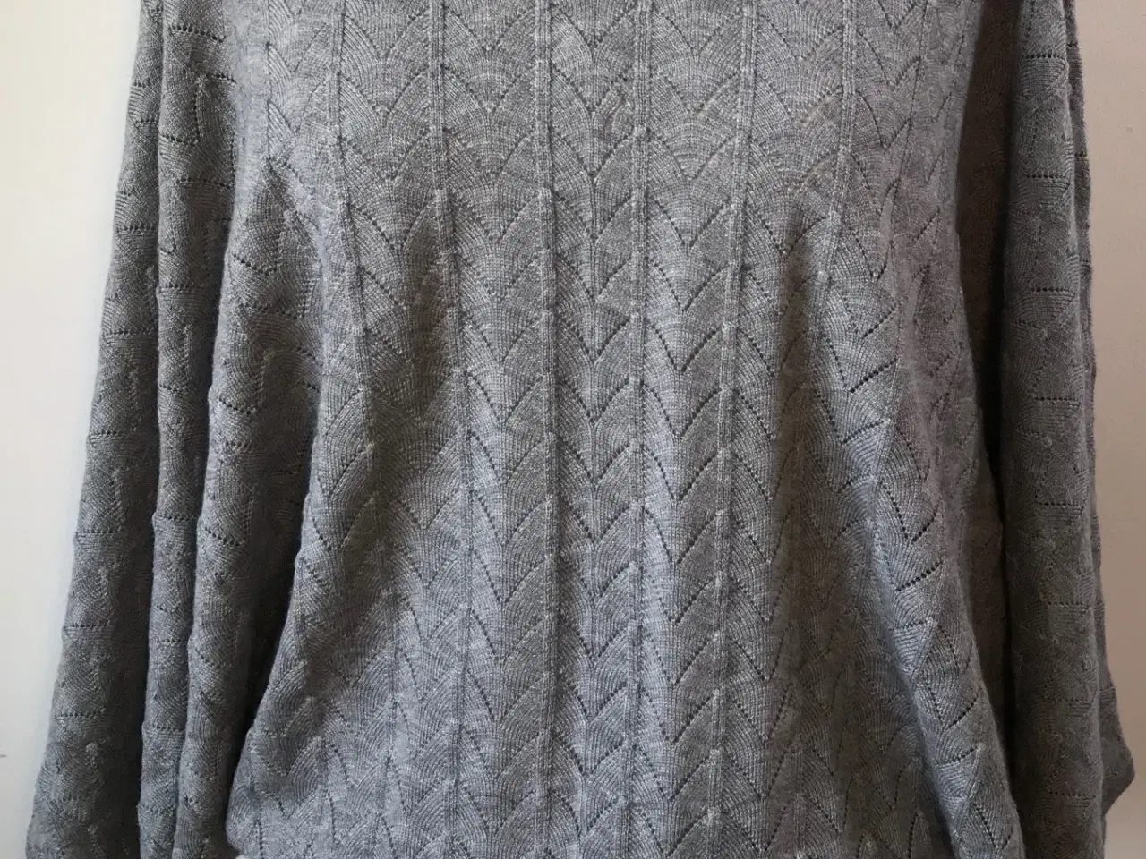 Billede 1 - Joseph, strikbluse, str 38