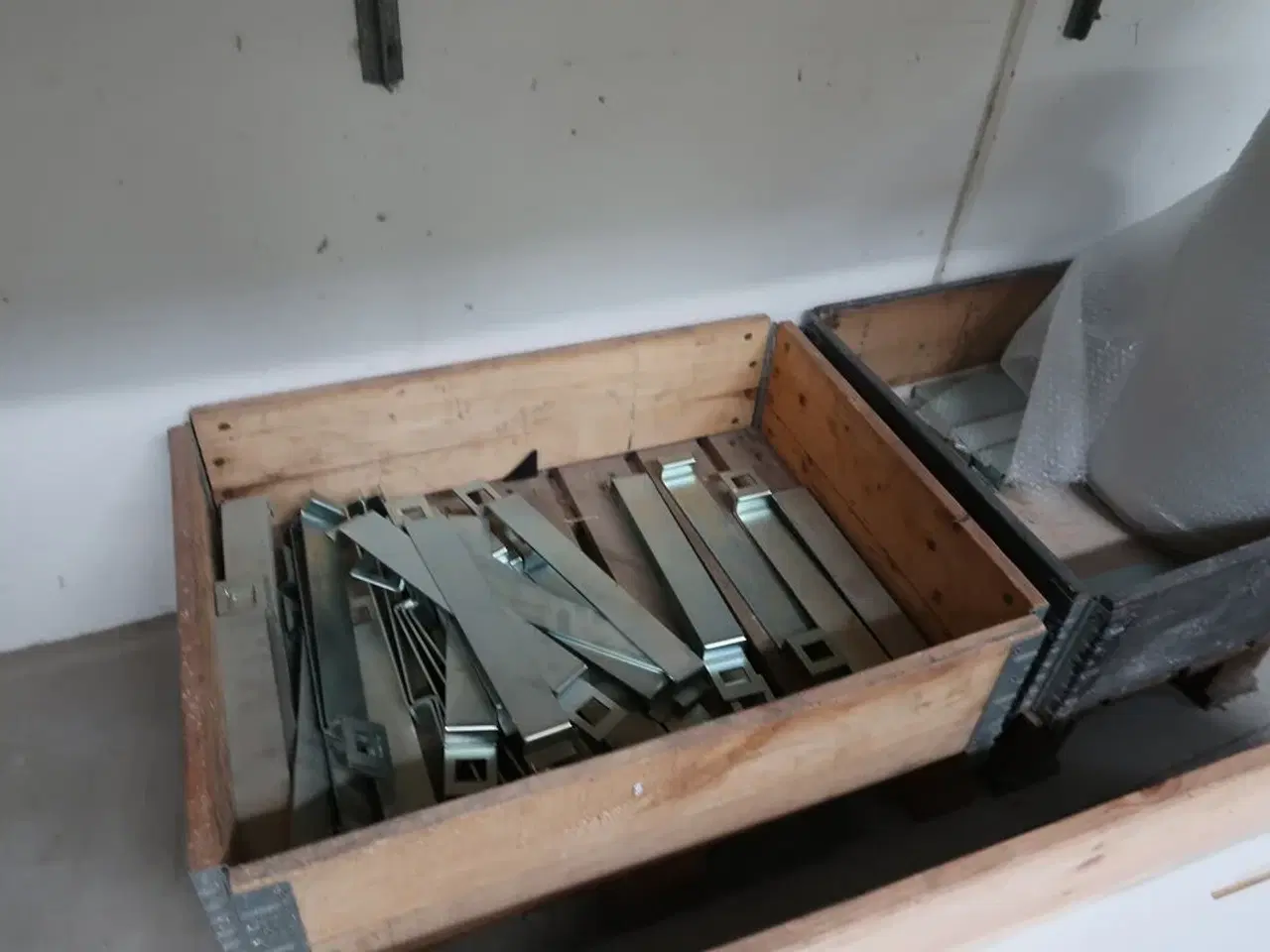 Billede 5 - Bobleplast, div. Varelager og reservedele