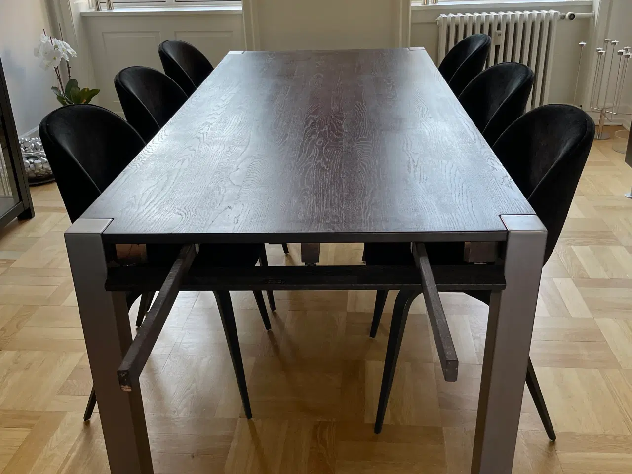 Billede 3 - Spisebord gives væk