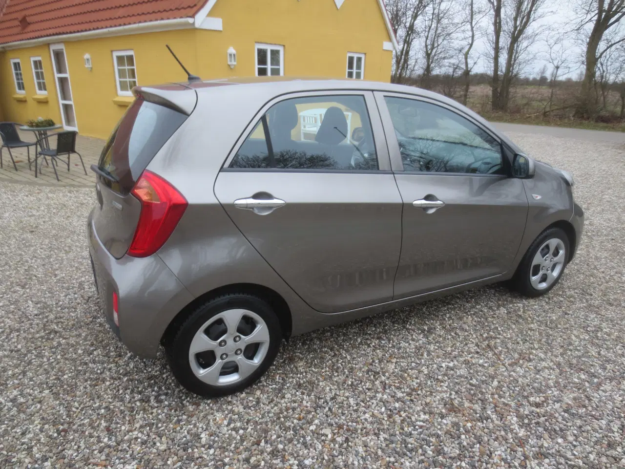 Billede 5 - Kia Picanto 1.0 i Årg 2015. Nysynet.
