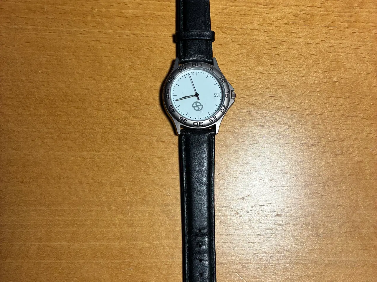 Billede 1 - Armbåndsur med dato