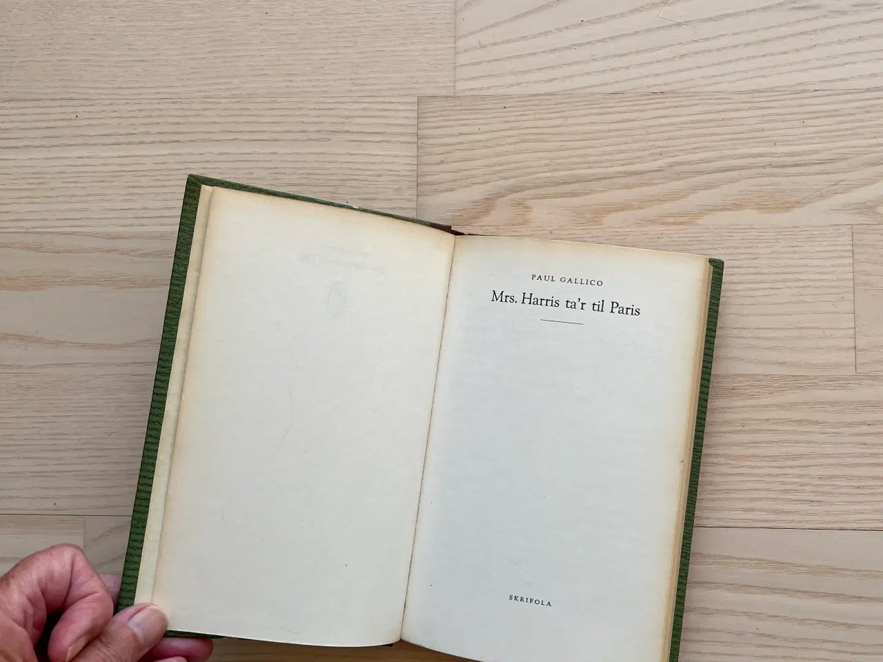 Billede 2 - Mrs. Harris ta´r til Paris af Paul Gallico