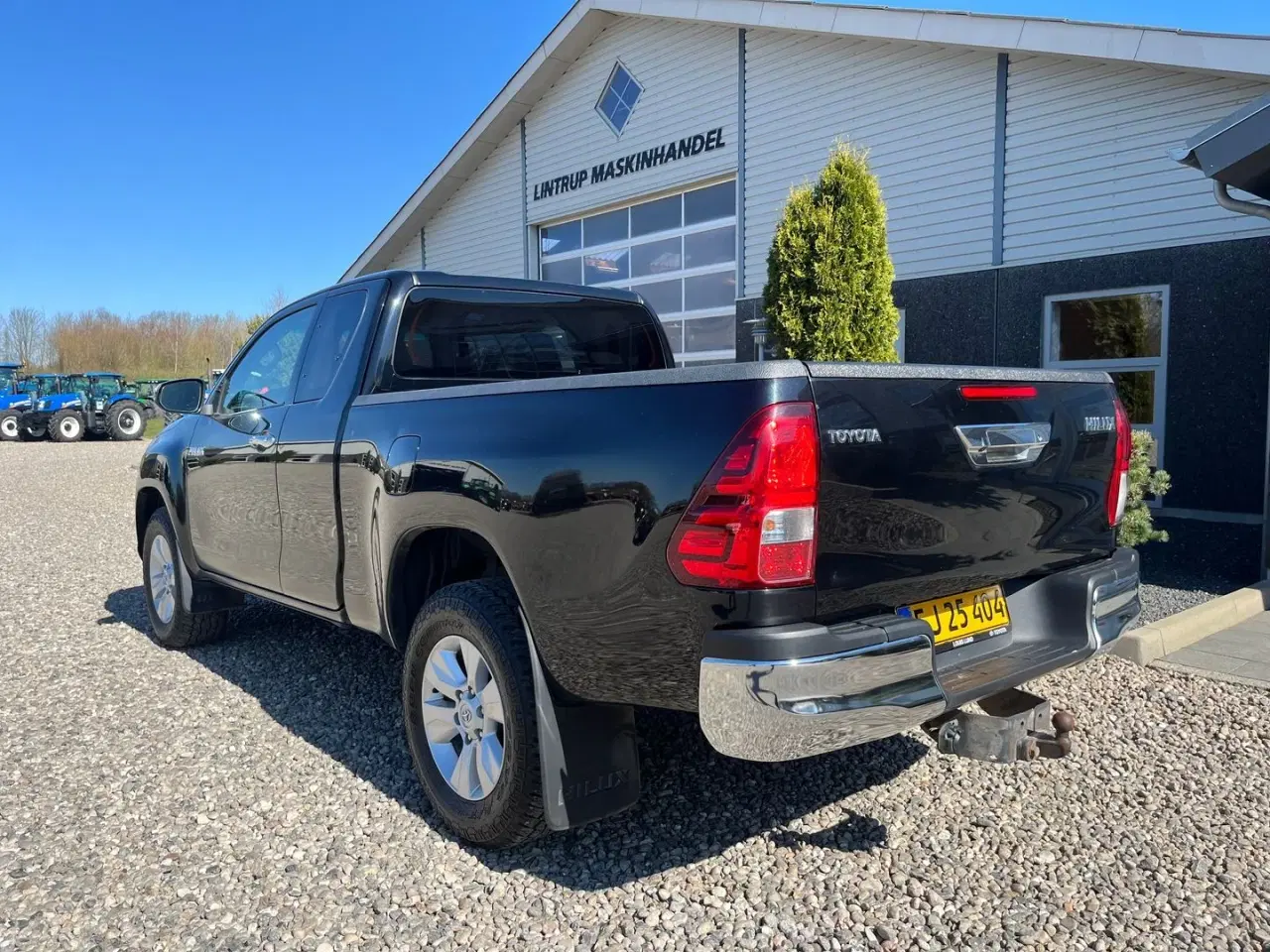 Billede 5 - Toyota Hilux 4WD Pick-up med træk til 3200 kg. Meget velholdt