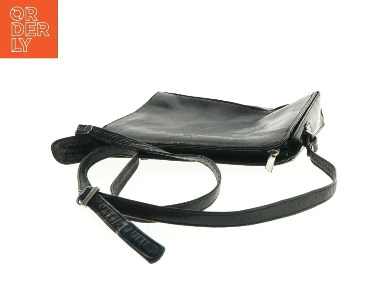Billede 3 - Sort Crossbody skuldertaske i læder fra The Monte (str. 25 x 20 cm)