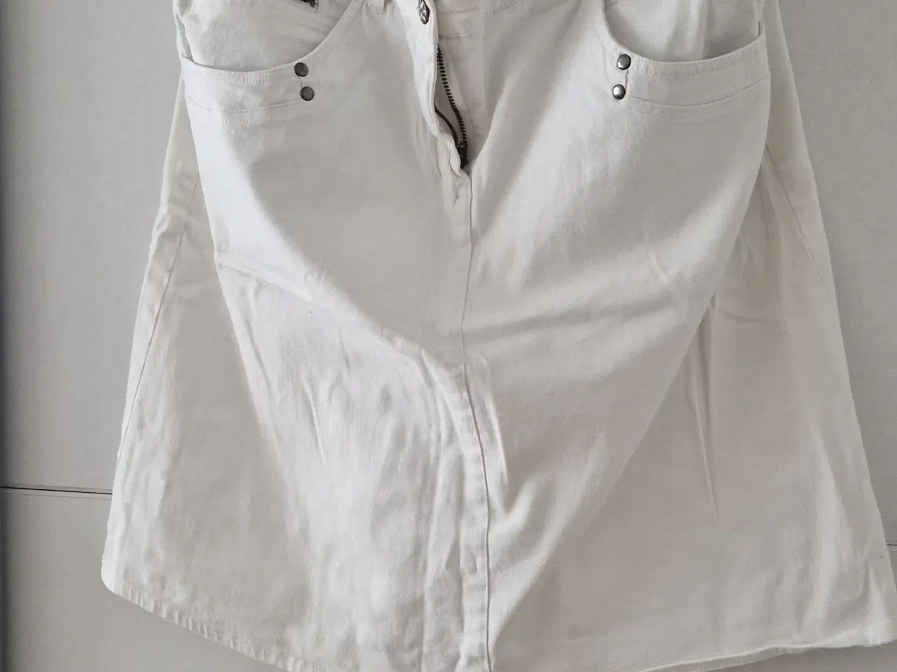 Billede 4 - Hvide Demin nederdele