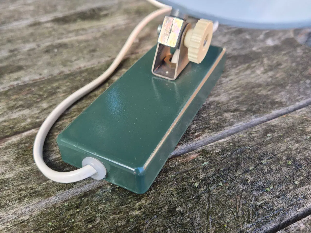 Billede 18 - To forskellige, men matchende grønne væglamper