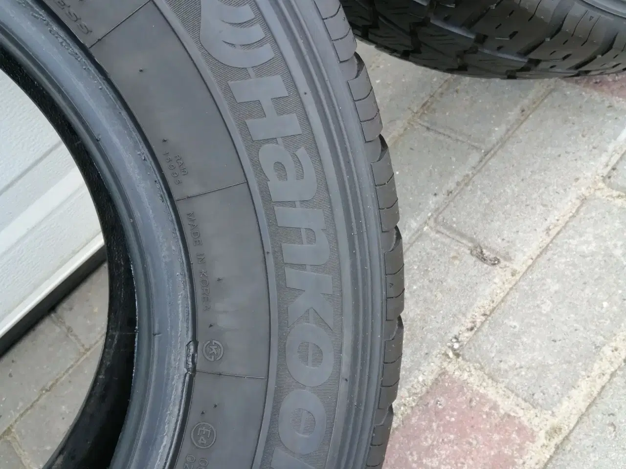 Billede 1 - Hankook dæk, 215-70-15, 7 mm