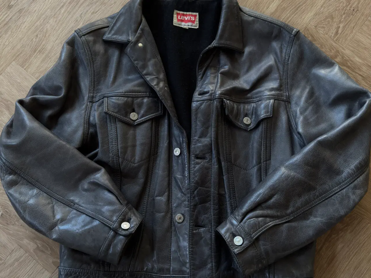 Billede 1 - Levi`s Vintage trucker leather jacket