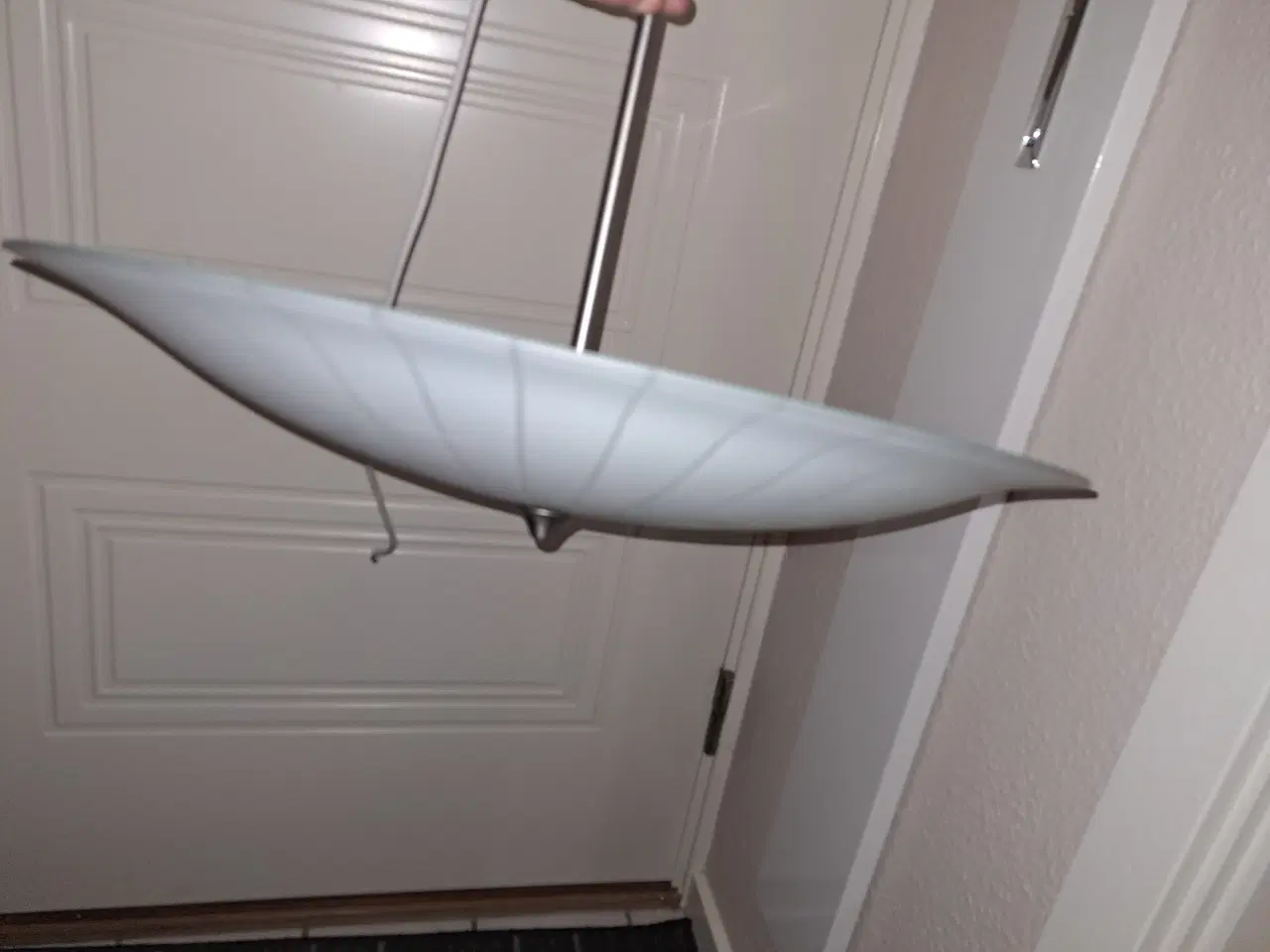 Billede 3 - Elegant og stilfuld loftlampe i tidsløst design