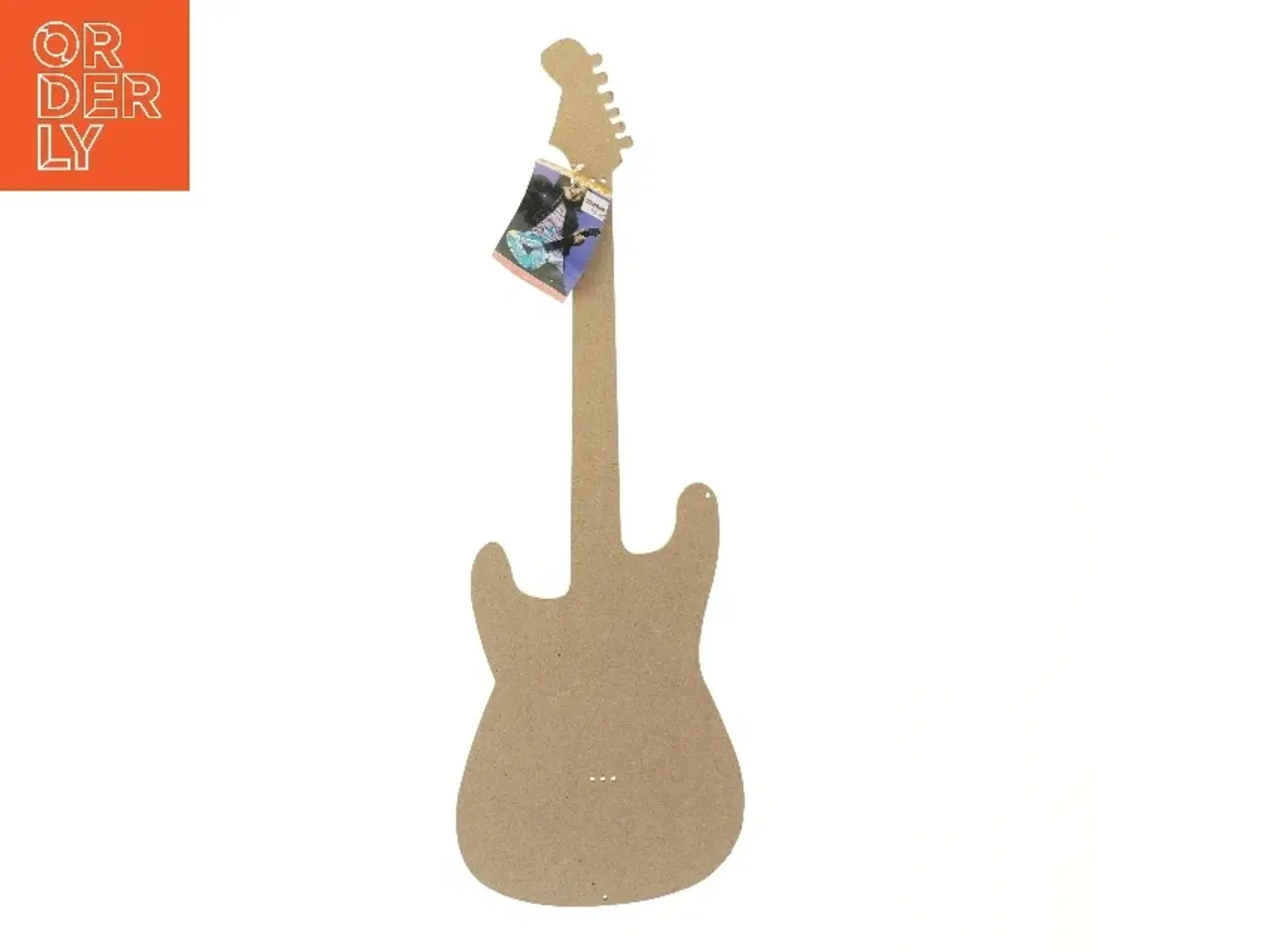 Billede 3 - Guitarformet dekoration i MDF fra Panduro (str. 60 cm)