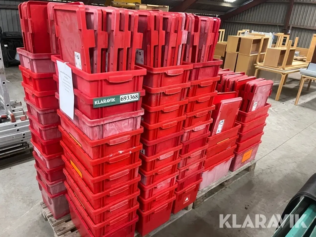 Billede 1 - Røde plastkasser Med låg 42liter 70 styk