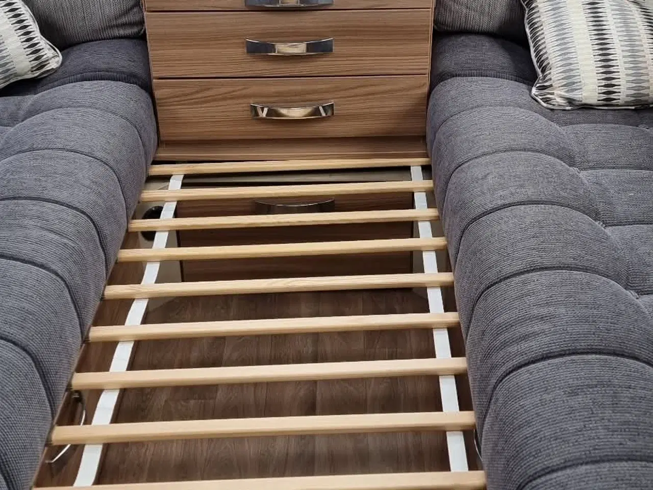 Billede 5 - Let rejsevogn med markise og mover