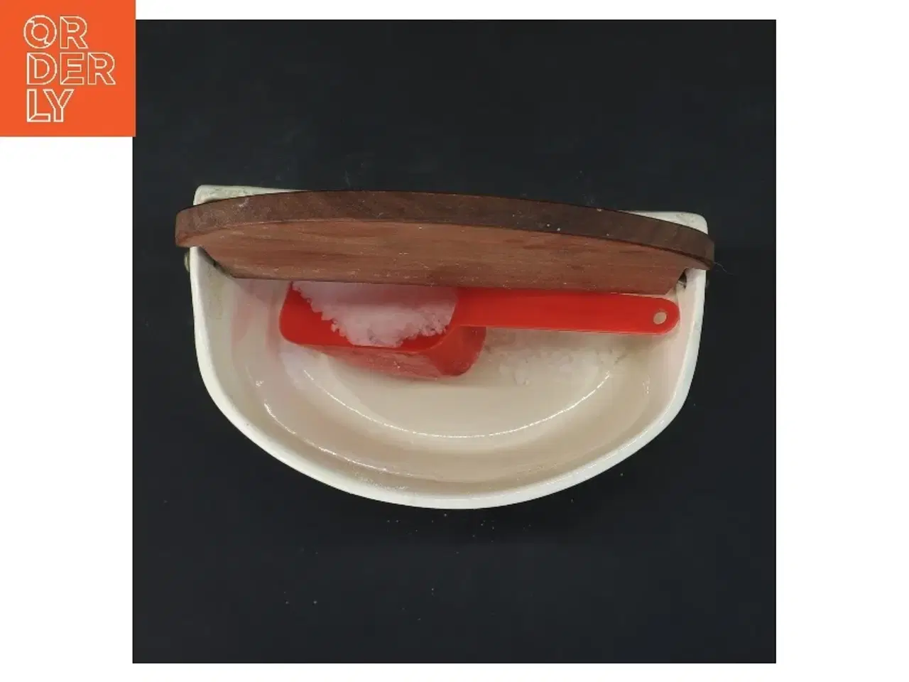 Billede 5 - Keramik væghængt krukke med trælåg (str. 14,5x15 cm)