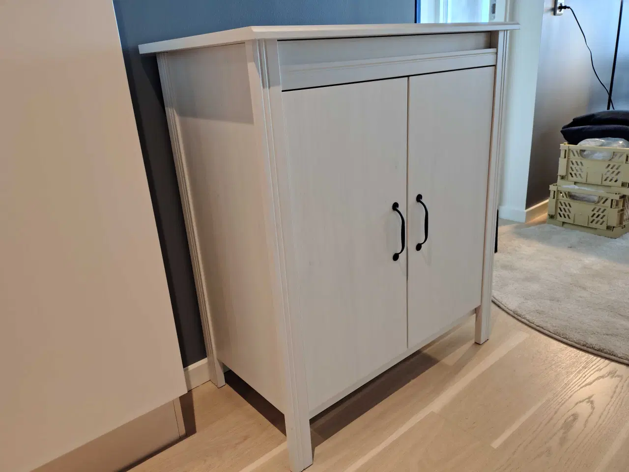 Billede 2 - Skænk / lille skab uden brugsspor 