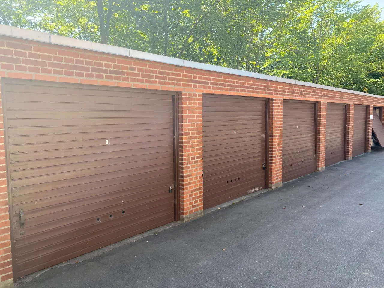 Billede 1 - Garage i Odense købes