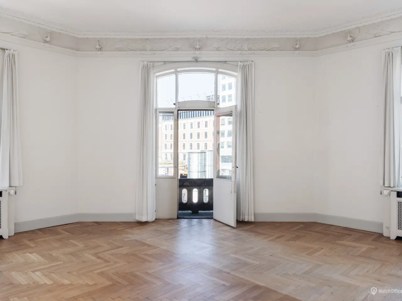 Billede 1 - Sublim beliggende. god synlighed og herskabelig elegance