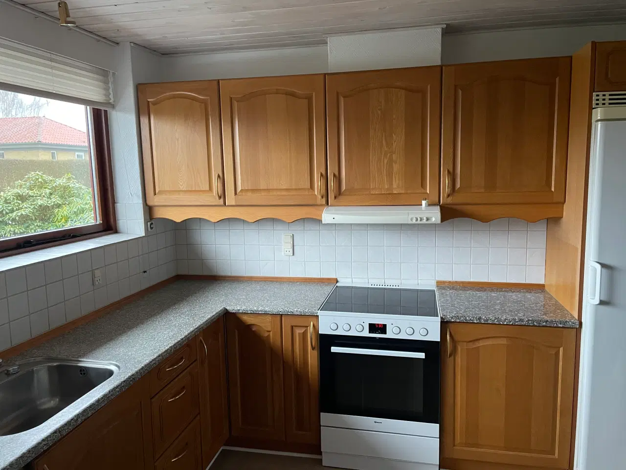 Billede 7 - Invita-køkken med fyldningslåger – klar til afhent