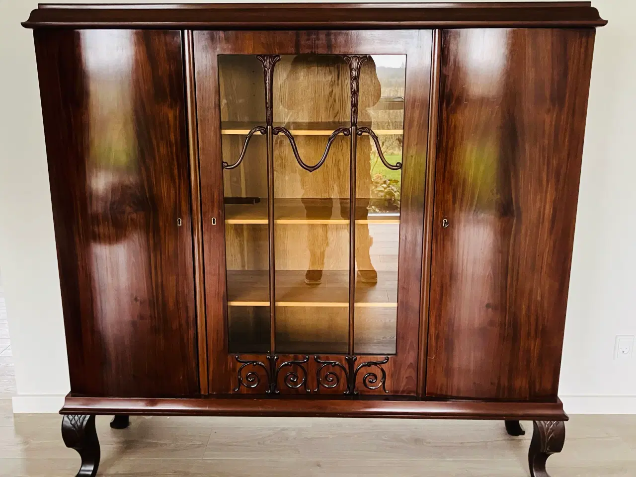 Billede 1 - Flot gammel skænk 