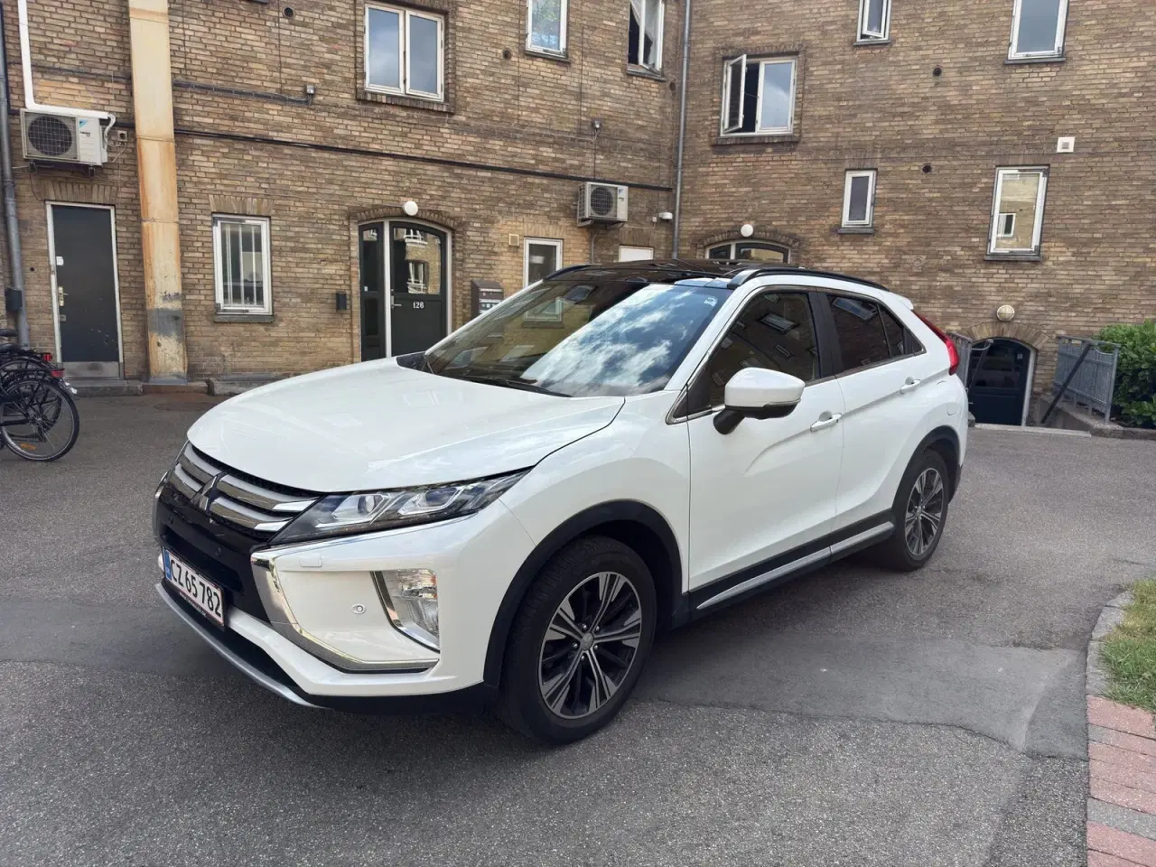 Billede 1 - Mitsubishi Eclipse Cross 1,5 T 163 Invite+