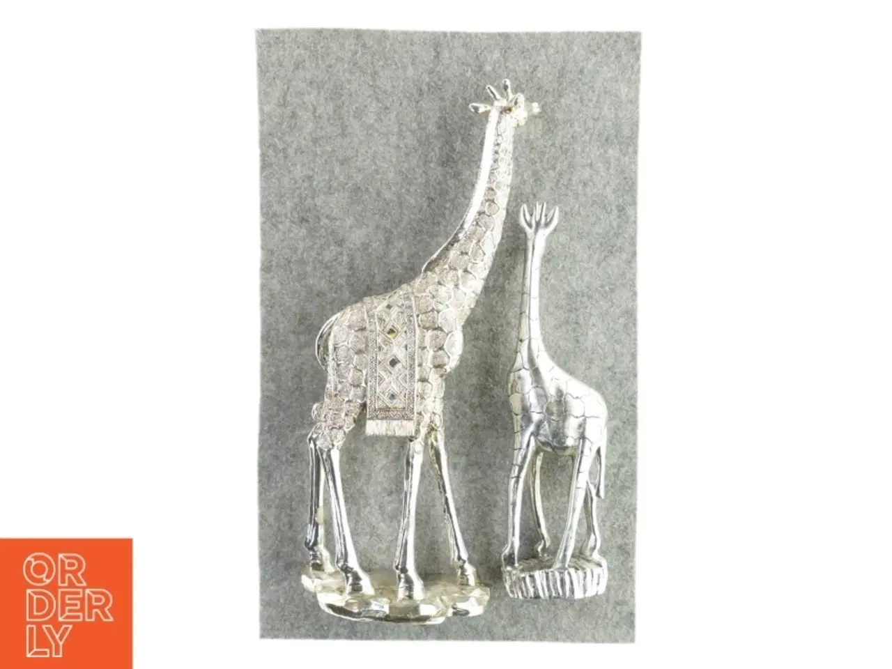 Billede 2 - Dekorative giraffer 2 stk. (str. 14 x 7 x 35 og 7 x 4 x 27 cm)