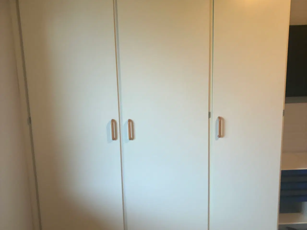 Billede 1 - Garderobeskabe HTH hvide