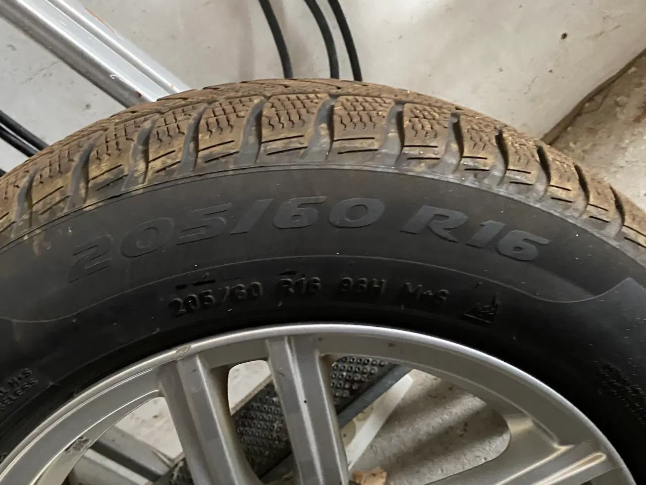 Billede 6 - Vinterhjul passer til bl.a. golf