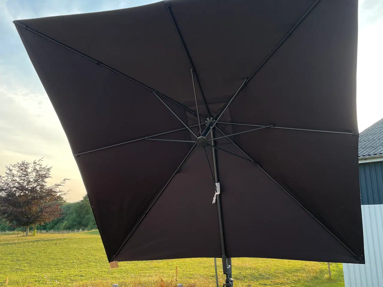 Billede 1 - Hængeparasol