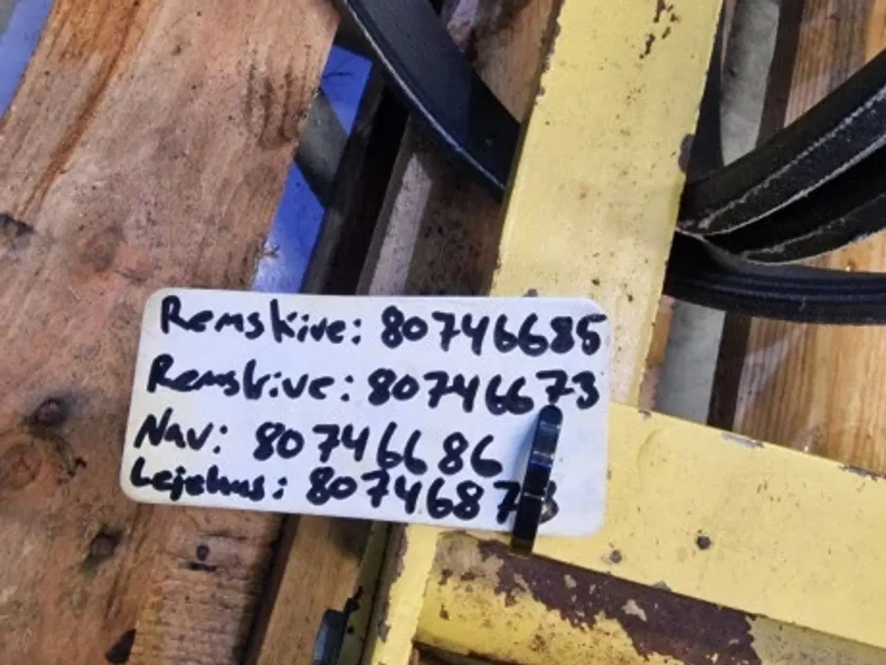 Billede 3 - New Holland 8080 Mellemtræk