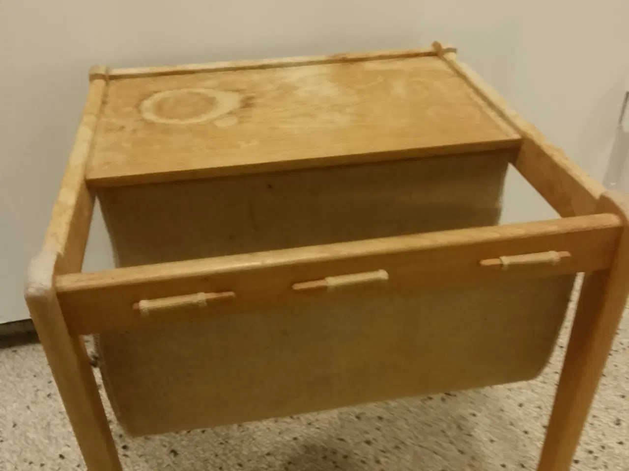 Billede 1 - Magasinbord ( Wegner ).