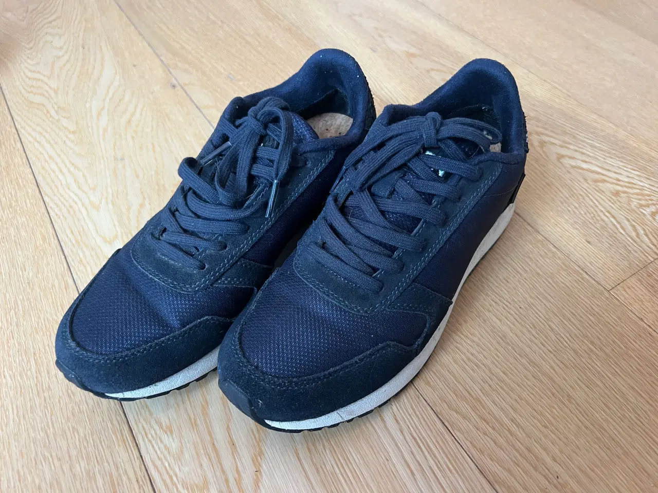 Billede 1 - Woden sneakers str. 38