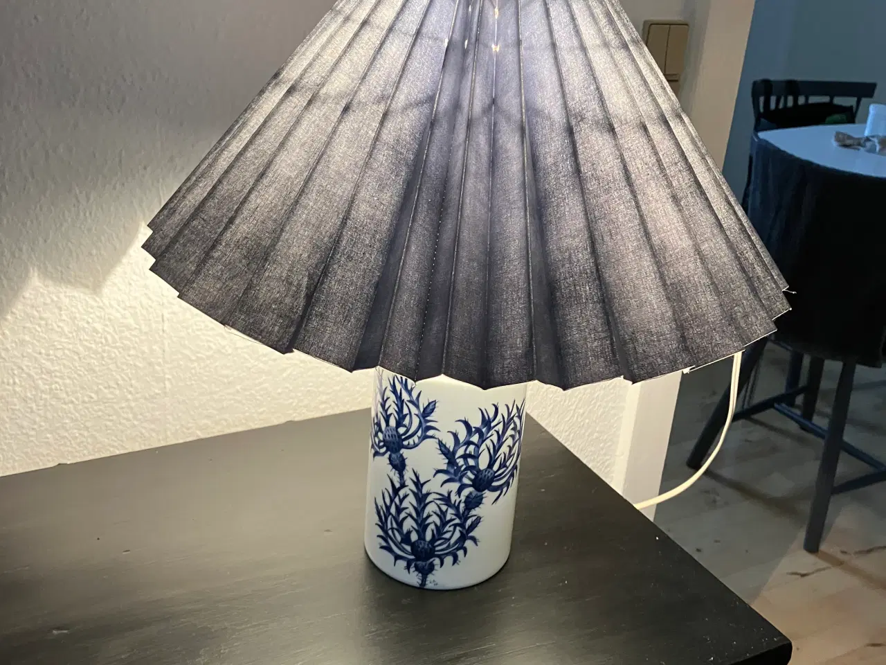 Billede 4 - Tidsel lampe fra Royal Copenhagen. 