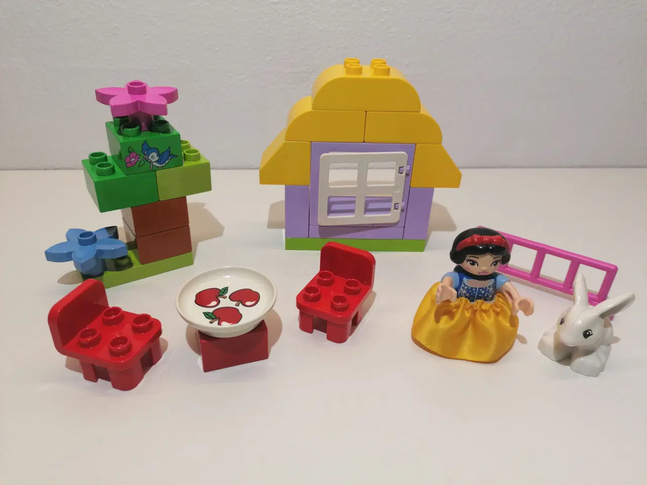 Billede 1 - Duplo Snehvide, Enhjørning, Dyresæt og Skolebus