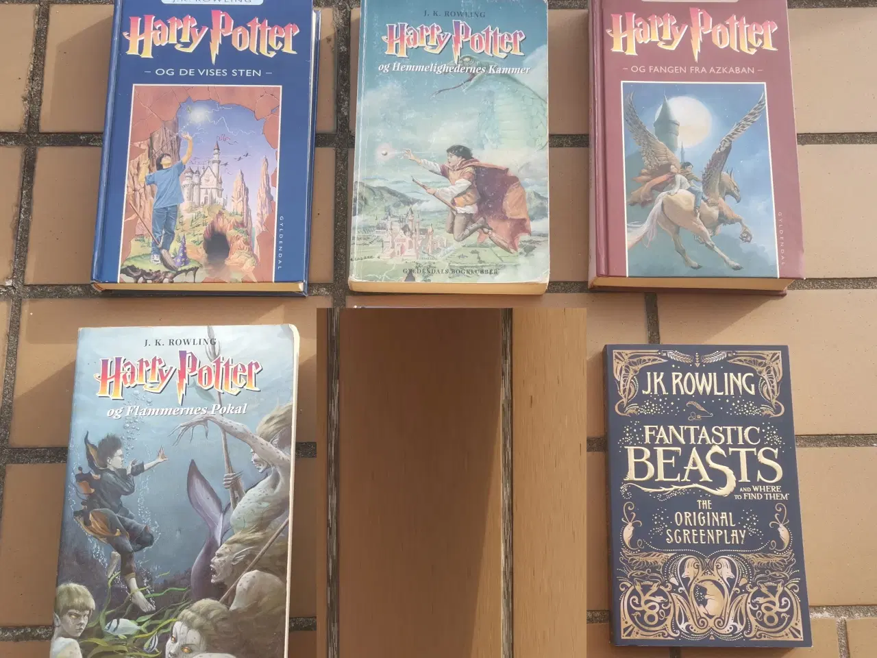 Billede 1 - Harry Potter 1-4 og Fantastic Beasts Bøger