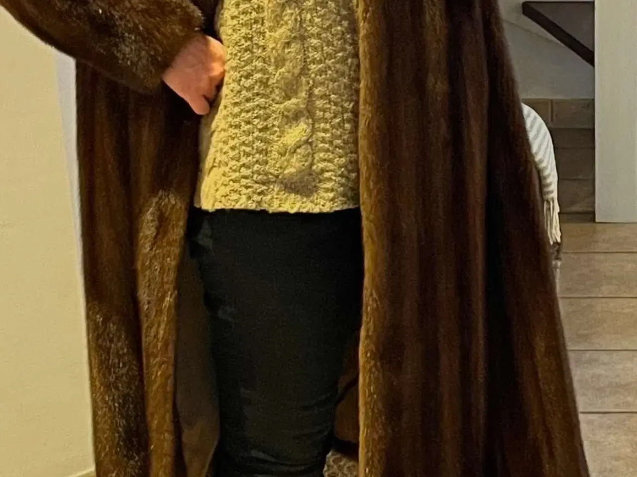 Billede 2 - Virkelig smuk og elegant minkkåbe