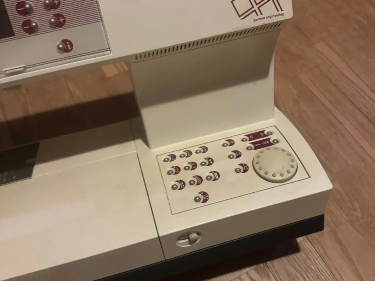 Billede 2 - Symaskine Sælges 