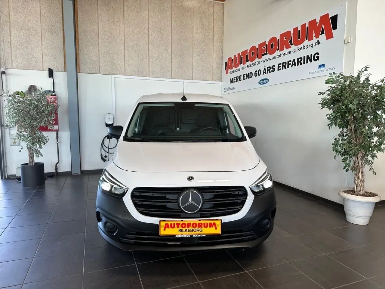 Billede 2 - Mercedes eCitan  A3 Basis Van