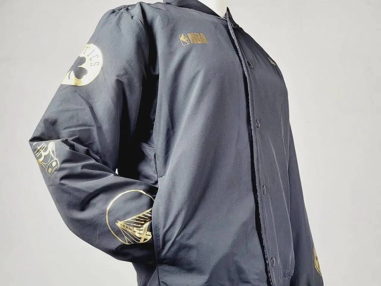 Billede 2 - ⭐️- Helt nye New Era NBA Bomber Jakke – Str. M