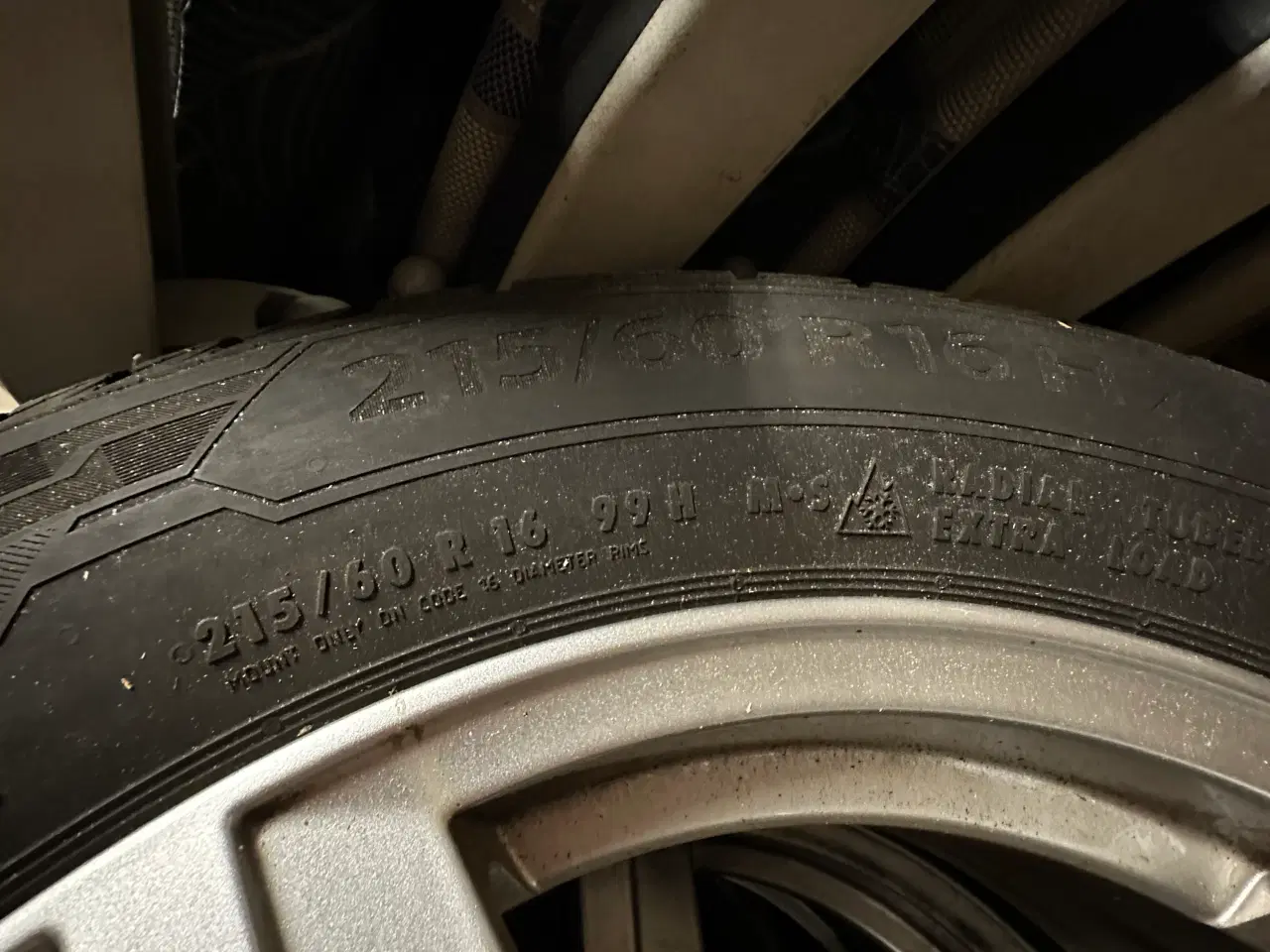 Billede 3 - Vinterdæk med alufælge