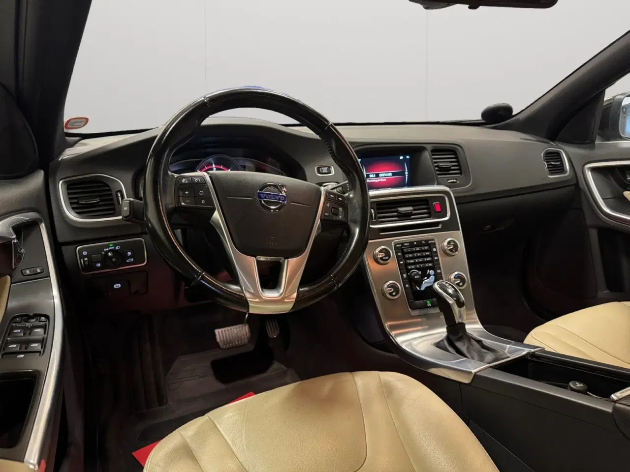 Billede 5 - Volvo V60 2,0 D4 181 Momentum aut. Van