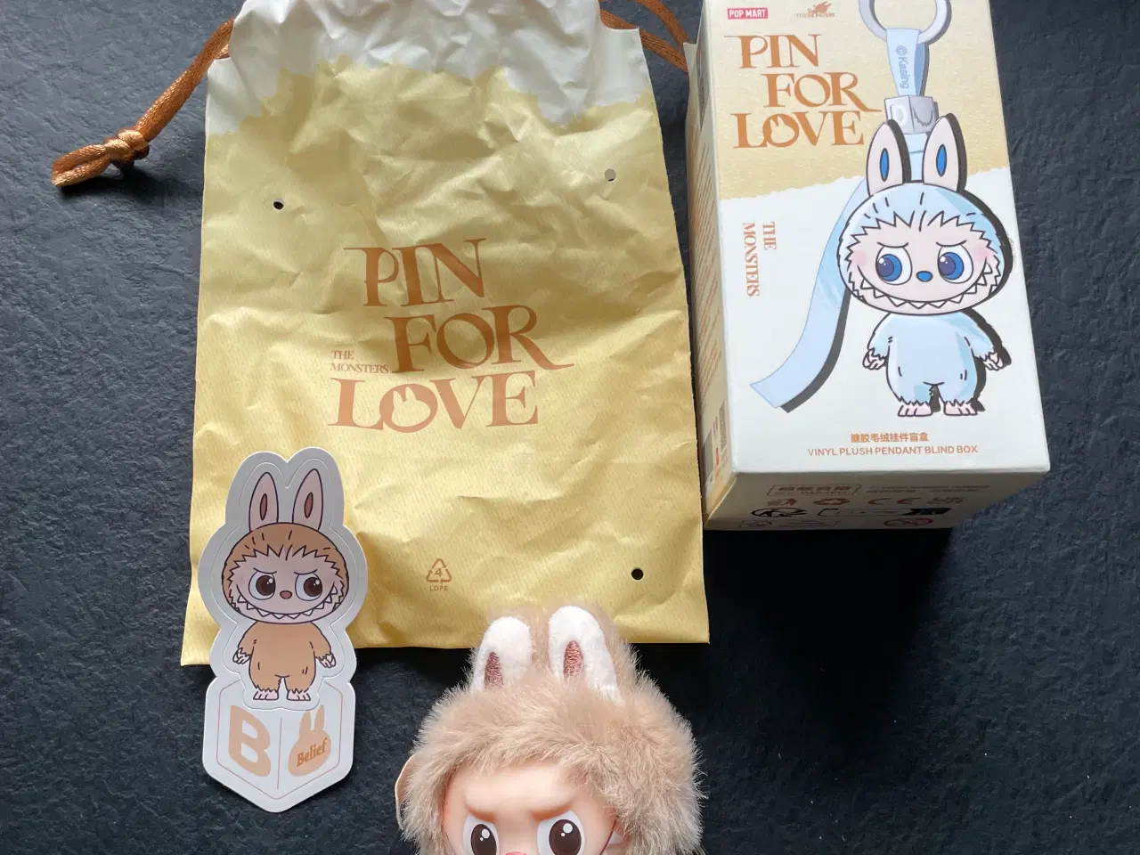 Billede 2 - The Monsters Labubu Pin For Love 