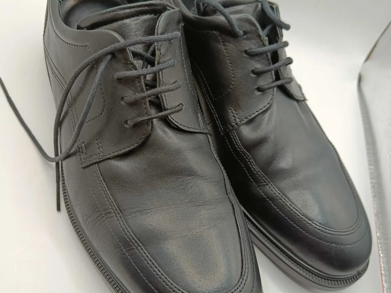 Billede 2 - Ecco sort læder sko 43str 