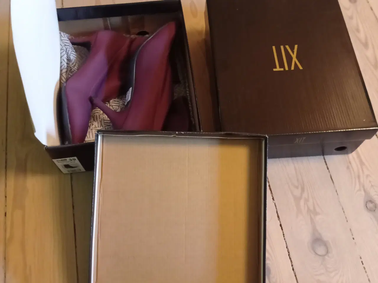 Billede 1 - Ubrugte stiletter sælges