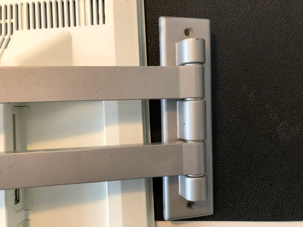 Billede 15 - 22" LCD TV med indbygget DVD afspiller og vægbesla