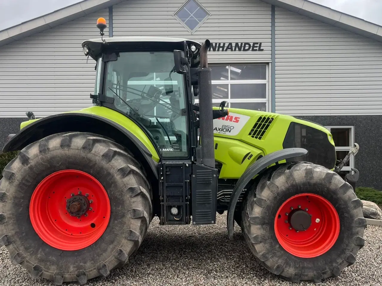Billede 9 - CLAAS AXION 850 CMatic med frontlift