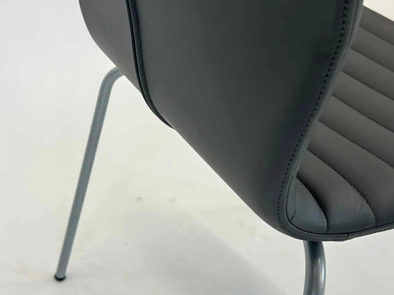 Billede 9 - Butterfly 5310 (Gråt kunstlæder - m. syninger) fra Magnus Olesen