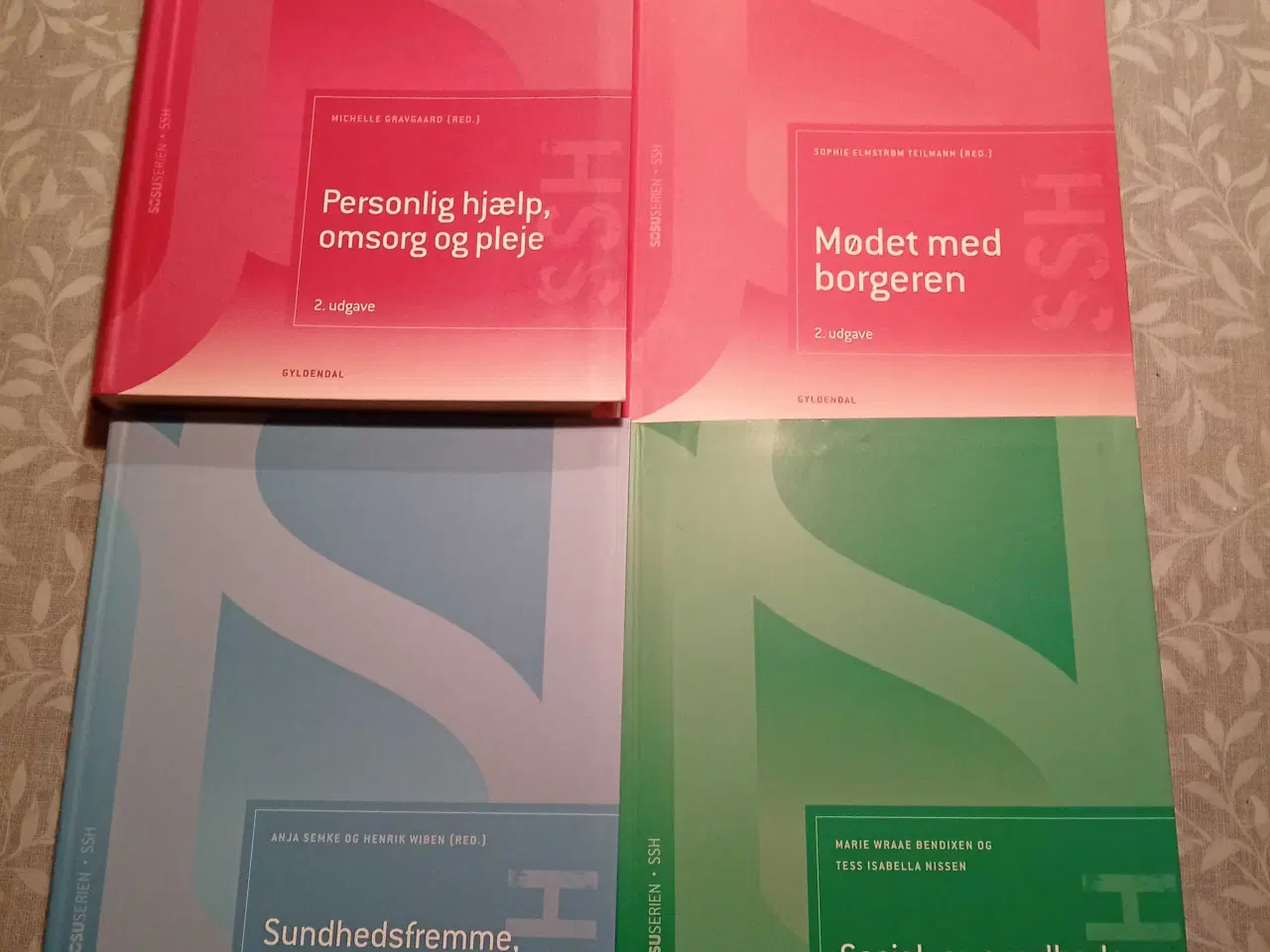 Billede 2 - SOSU Hjælper bøger Hovedforløbet 