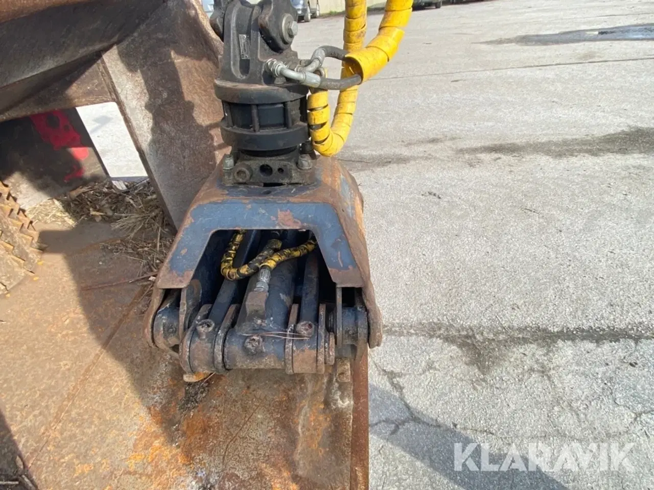 Billede 11 - Skovtraktor Valtra S374  med flishugger og vogn TP 400 flishugger
