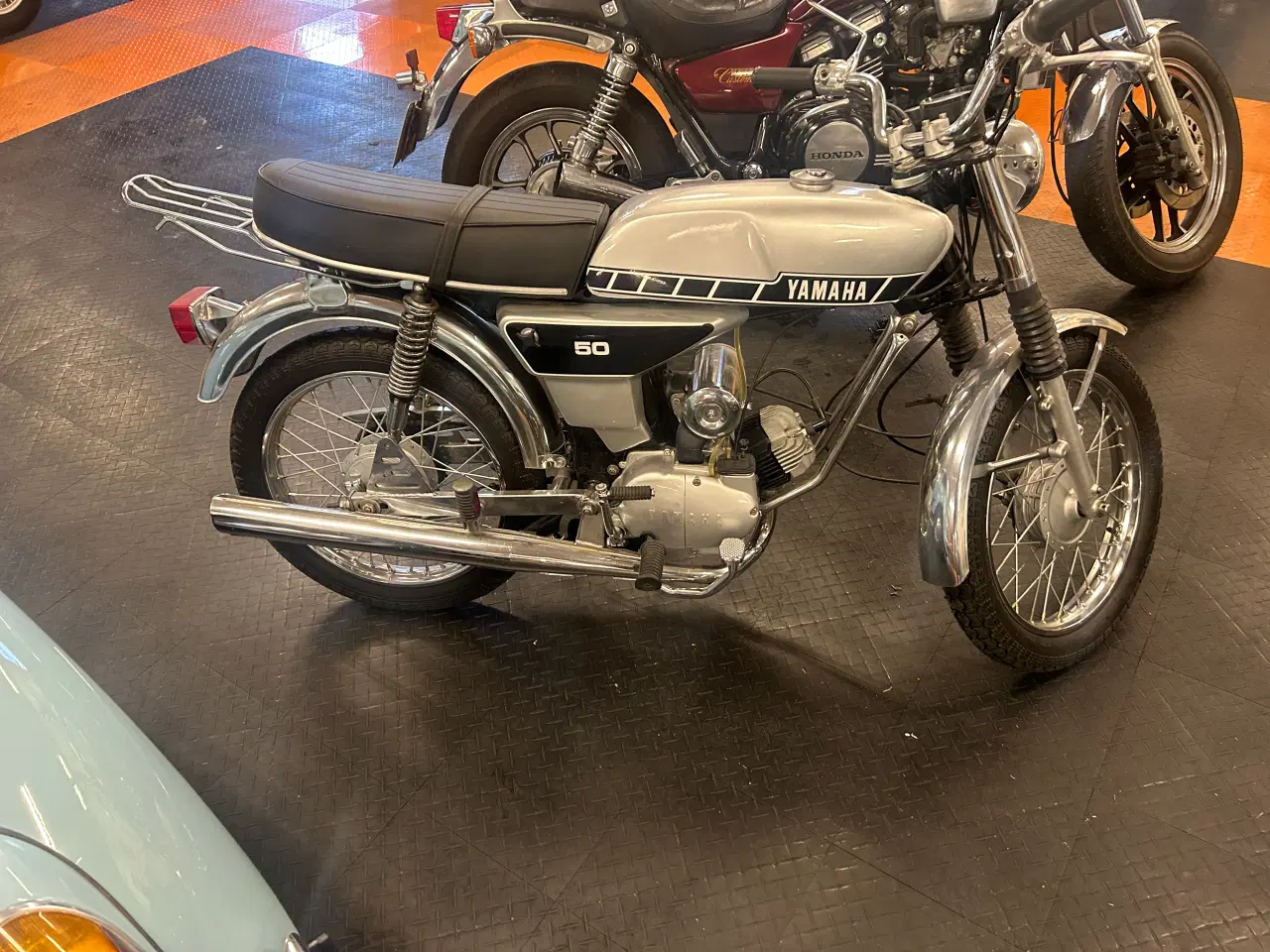 Billede 1 - Yamaha 4 gears i meget fin stand og Dansk fra ny.