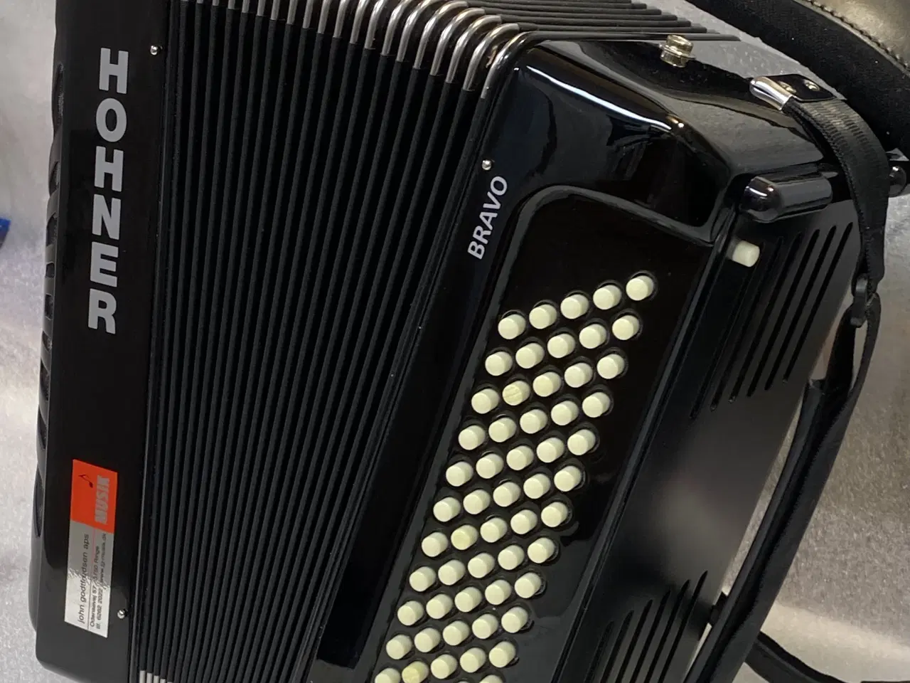 Billede 8 - Hohner Bravo 60 harmonika – næsten ny